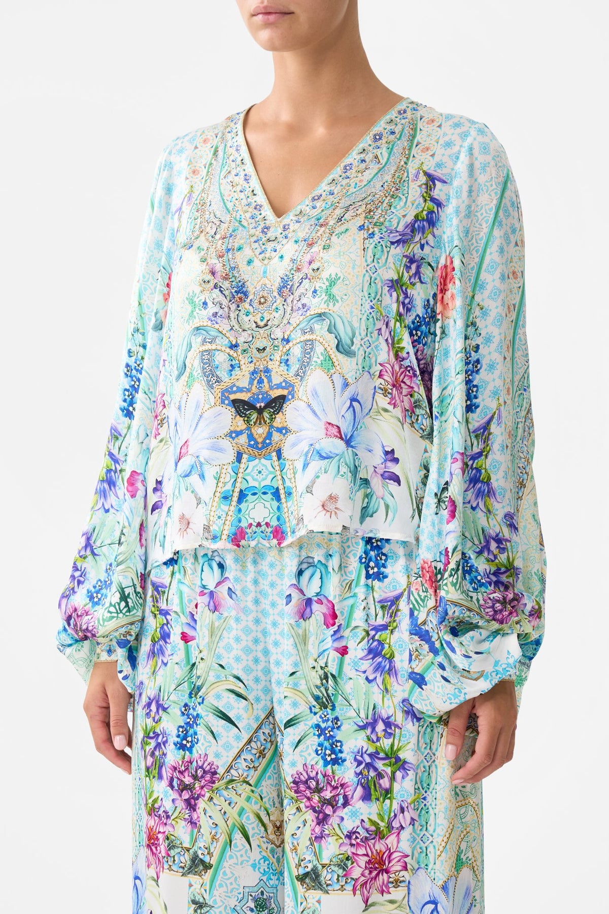 V-NECK BLOUSON SLEEVE BLOUSE